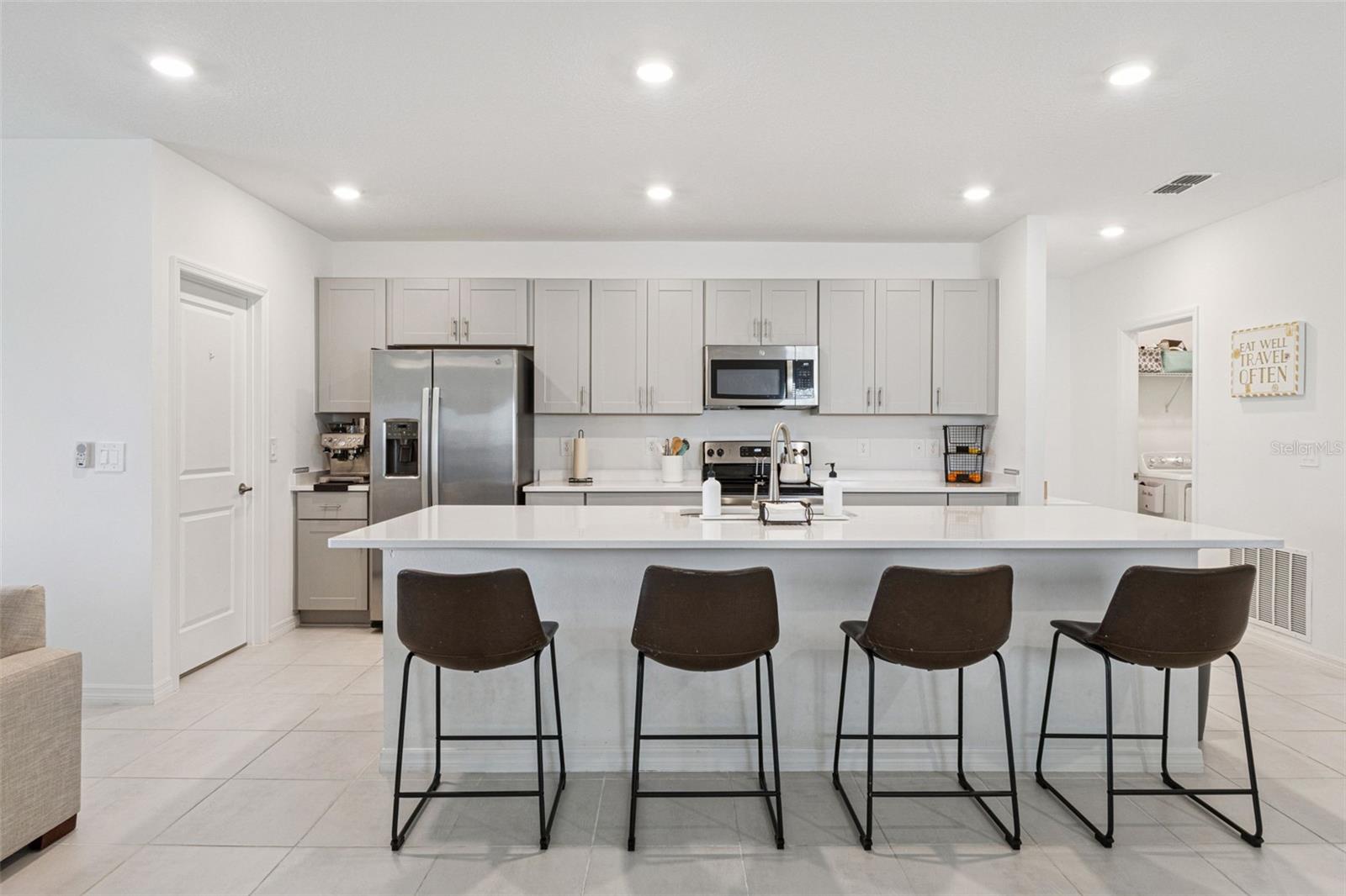 Image 16 of 39 For 1099 Calico Pointe Circle