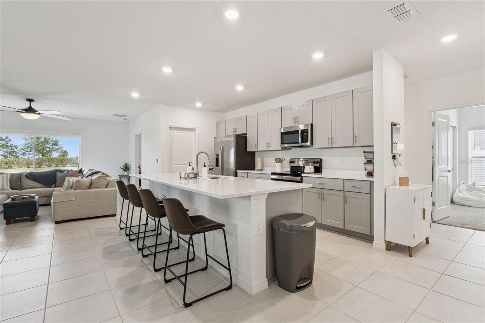 Image 17 of 39 For 1099 Calico Pointe Circle