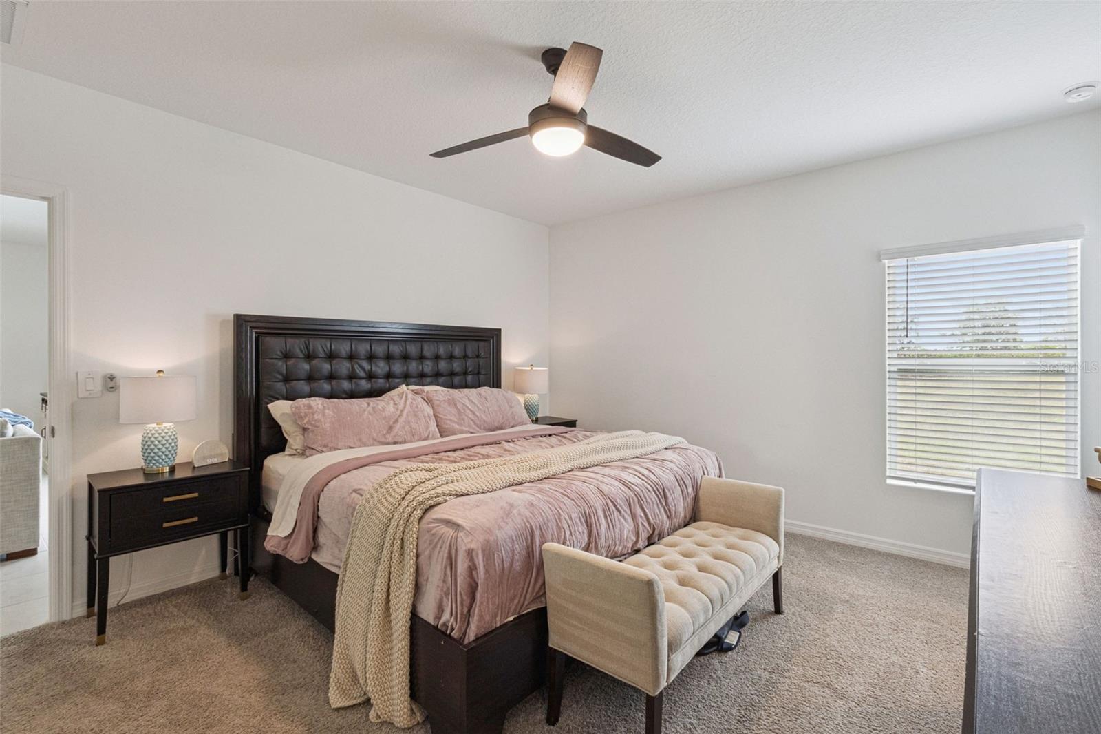 Image 19 of 39 For 1099 Calico Pointe Circle