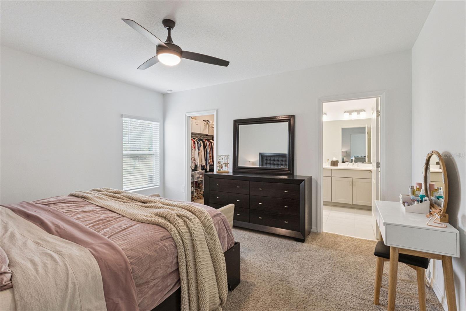 Image 4 of 39 For 1099 Calico Pointe Circle