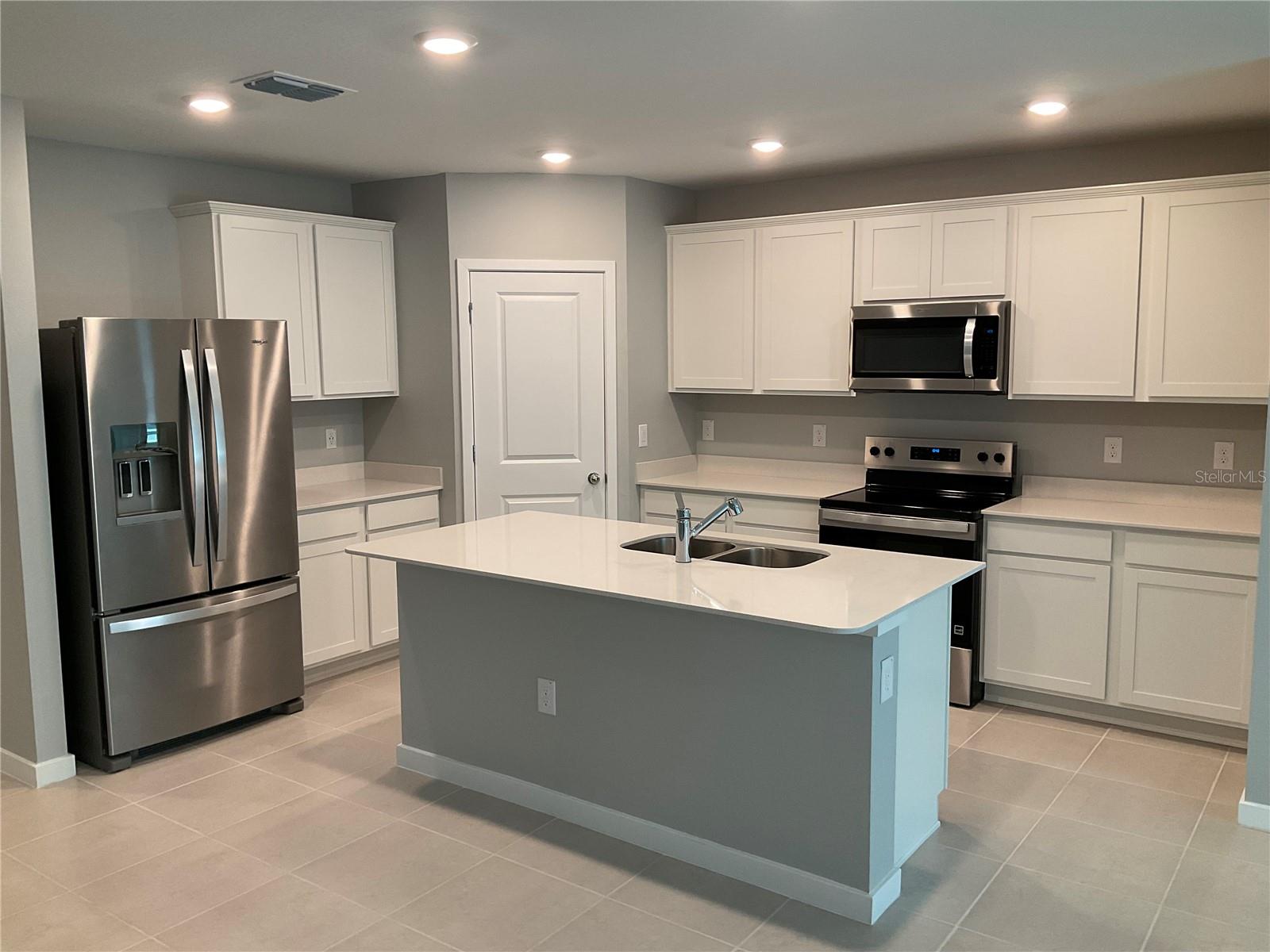 Image 3 of 5 For 4136 Obsidian Drive