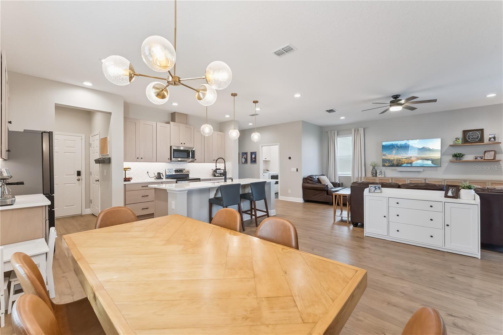 Image 11 of 53 For 14434 Crestavista Avenue