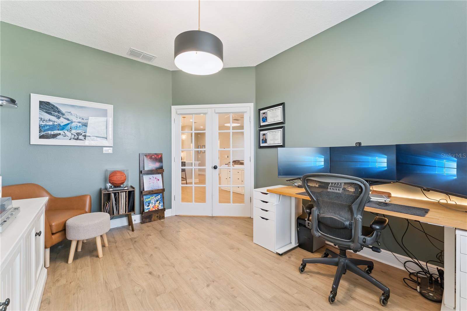 Image 15 of 53 For 14434 Crestavista Avenue