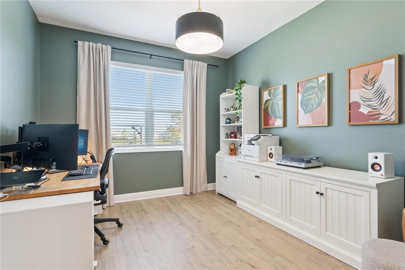 Image 16 of 53 For 14434 Crestavista Avenue