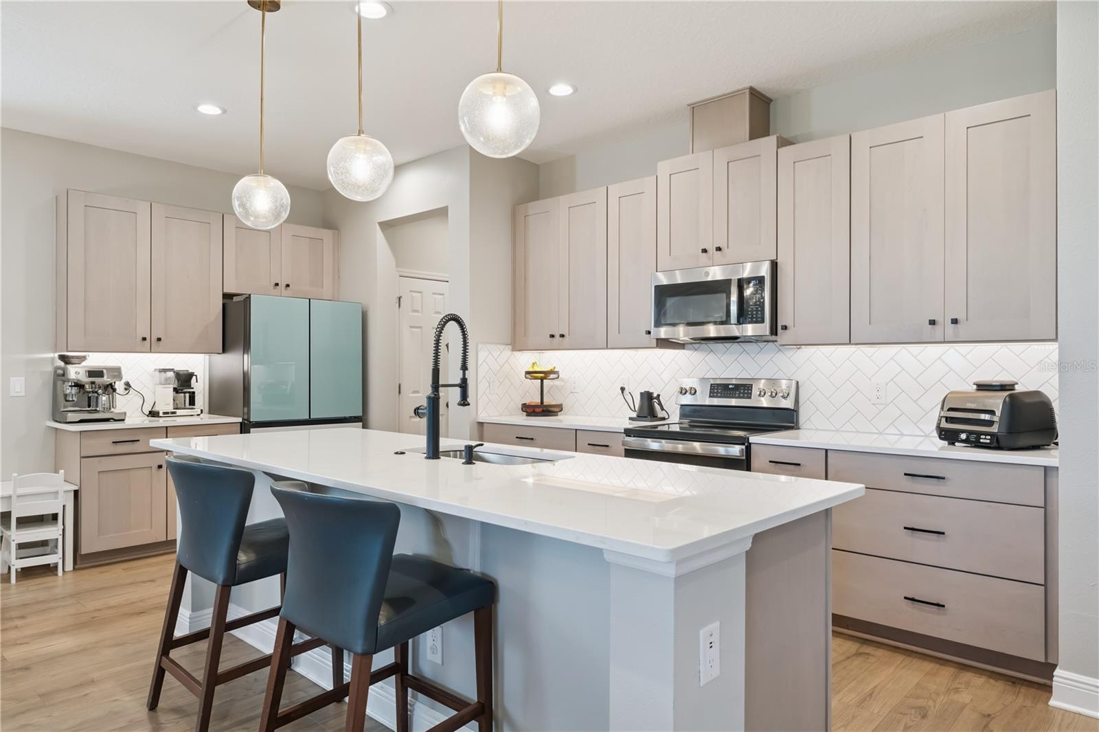 Image 2 of 53 For 14434 Crestavista Avenue