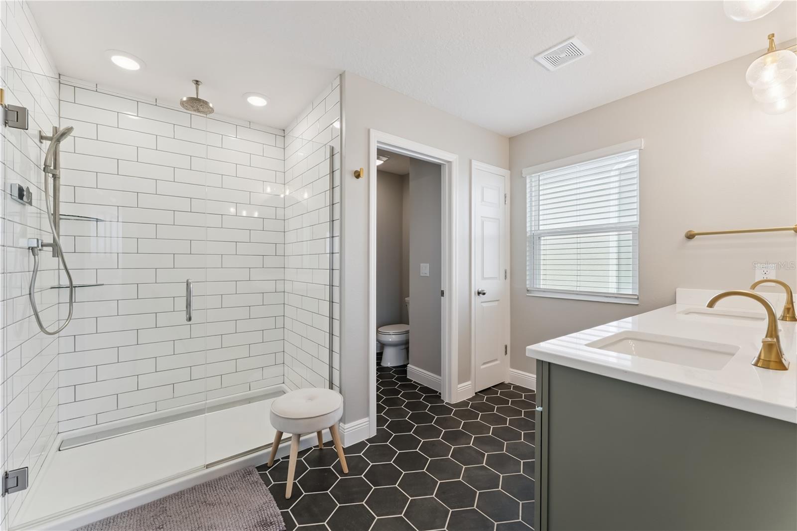 Image 32 of 53 For 14434 Crestavista Avenue