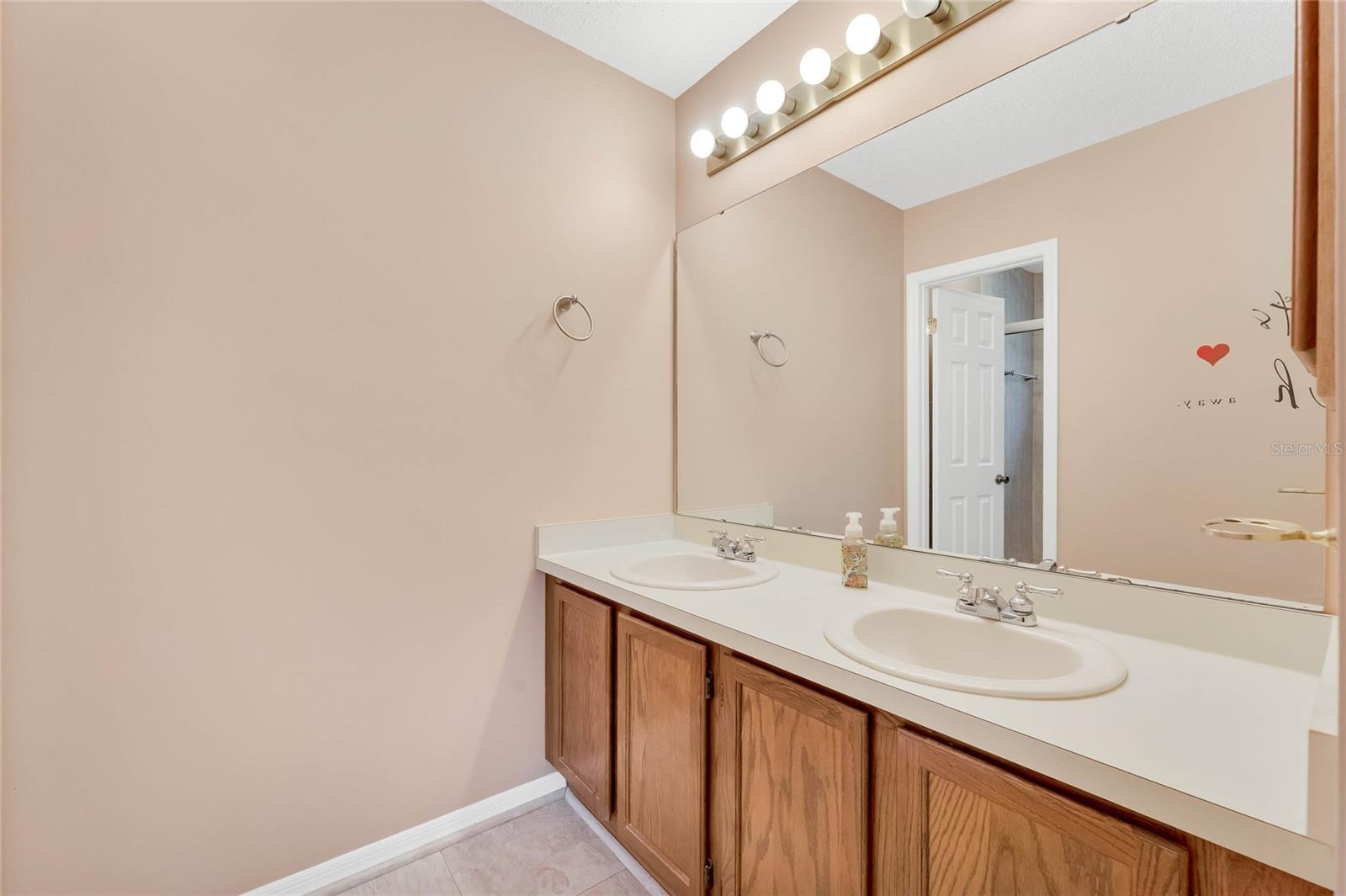 Image 14 of 21 For 642 Whittingham Place