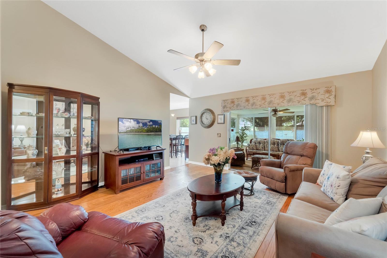 Image 6 of 21 For 642 Whittingham Place