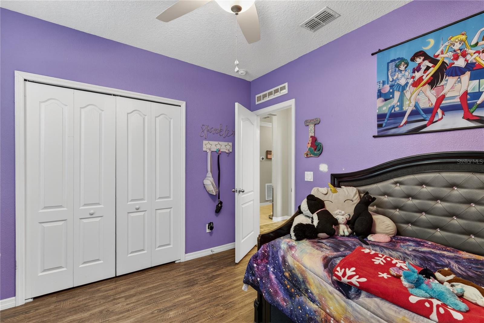 Image 15 of 29 For 2454 Norwood Place