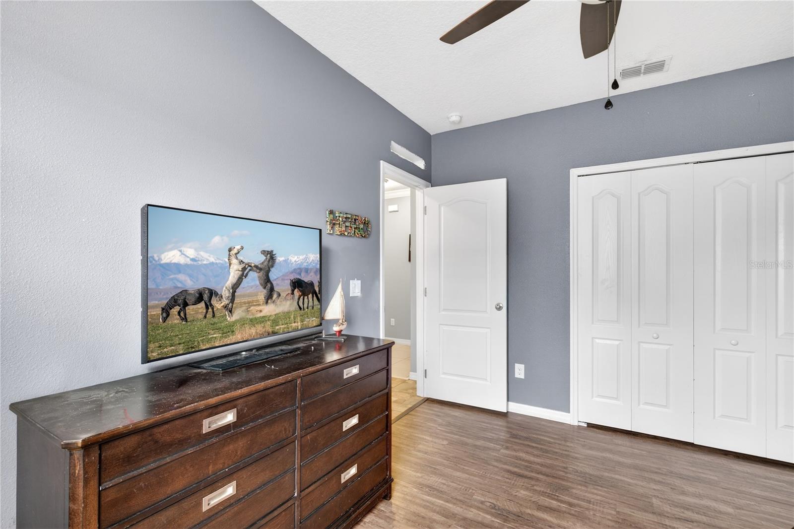 Image 18 of 29 For 2454 Norwood Place