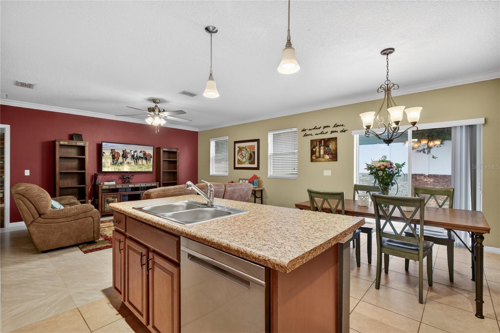 Image 4 of 29 For 2454 Norwood Place