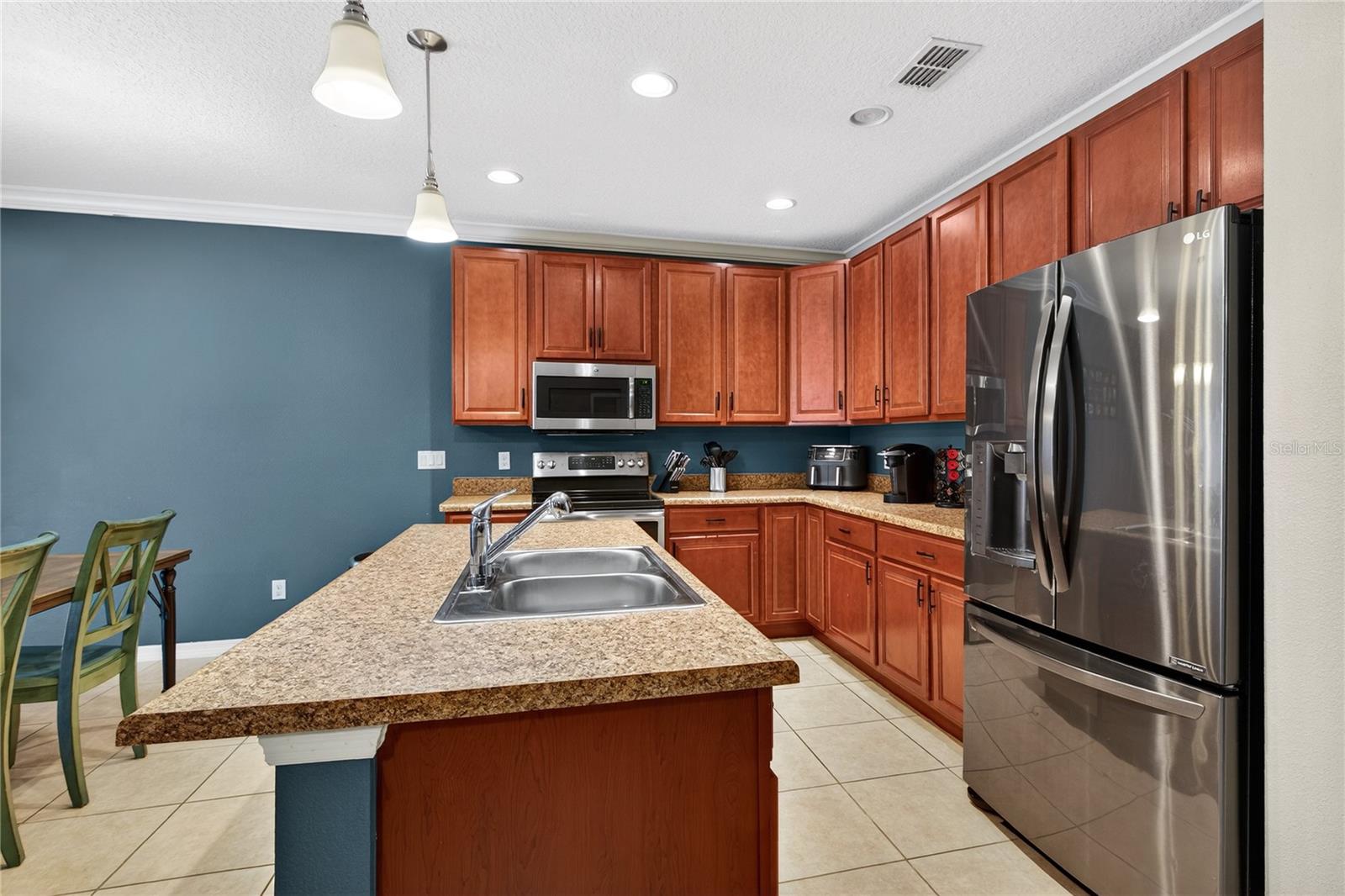 Image 6 of 29 For 2454 Norwood Place