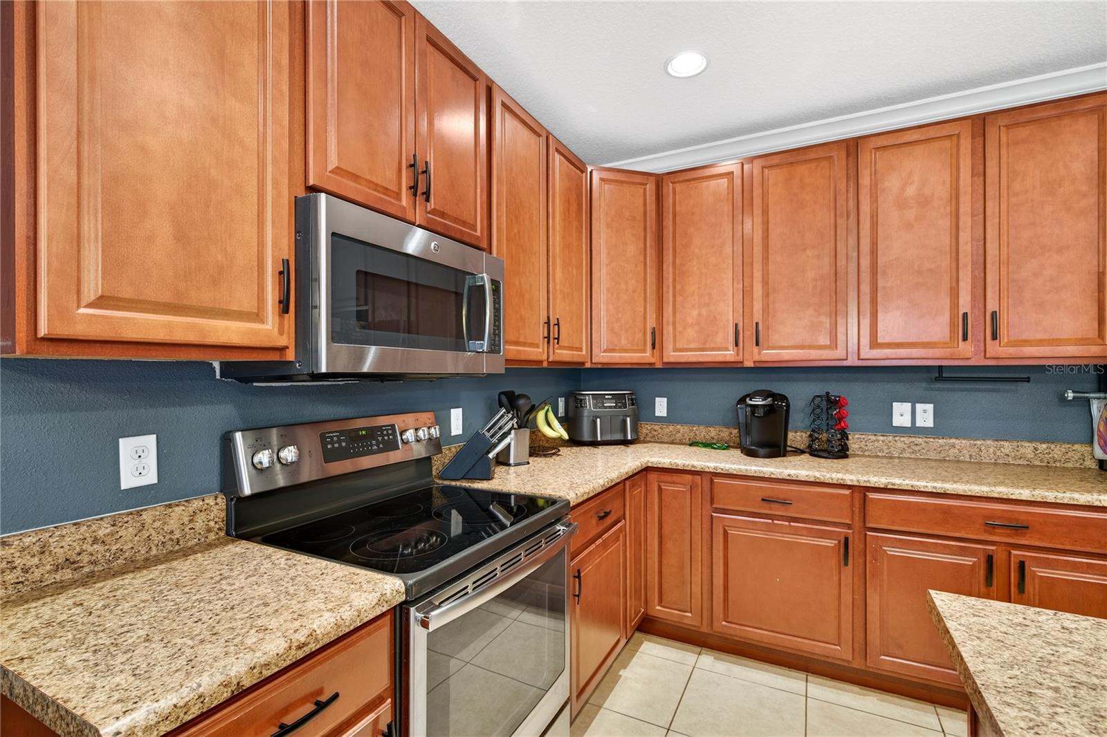 Image 7 of 29 For 2454 Norwood Place