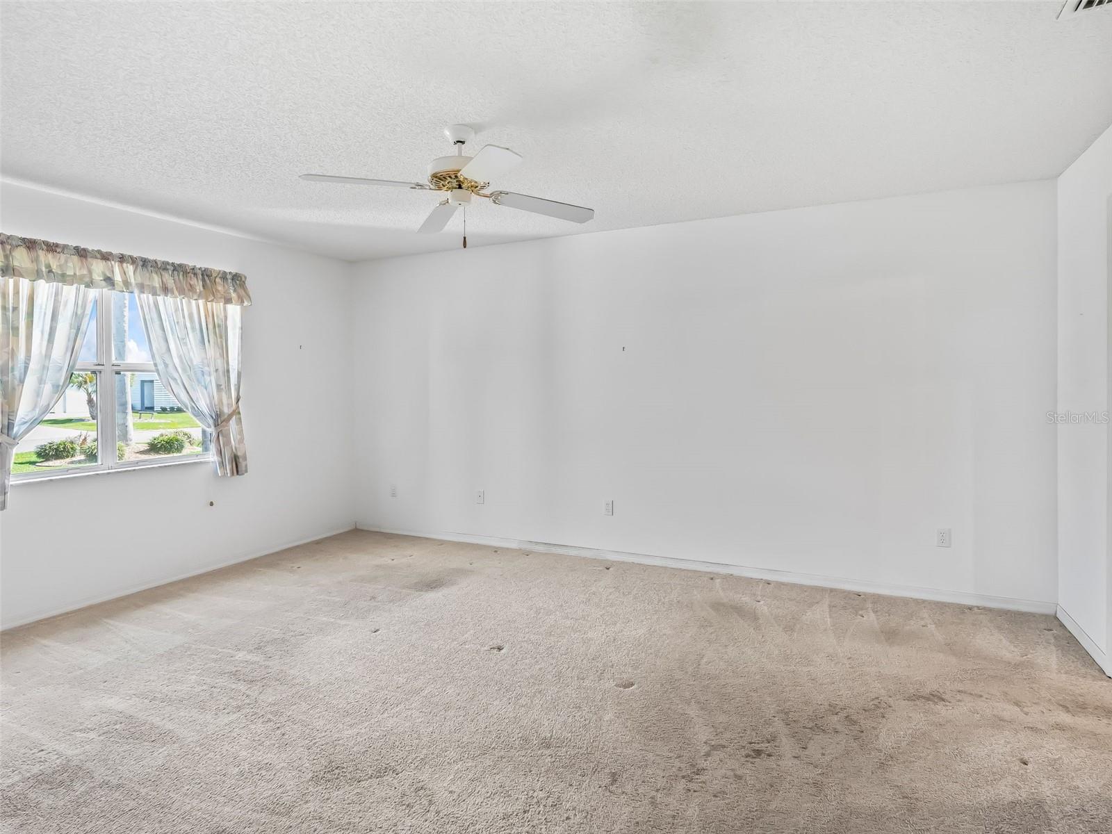 Image 11 of 28 For 877 Cortez Avenue