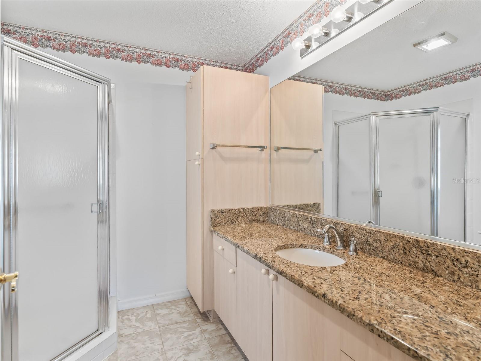 Image 13 of 28 For 877 Cortez Avenue