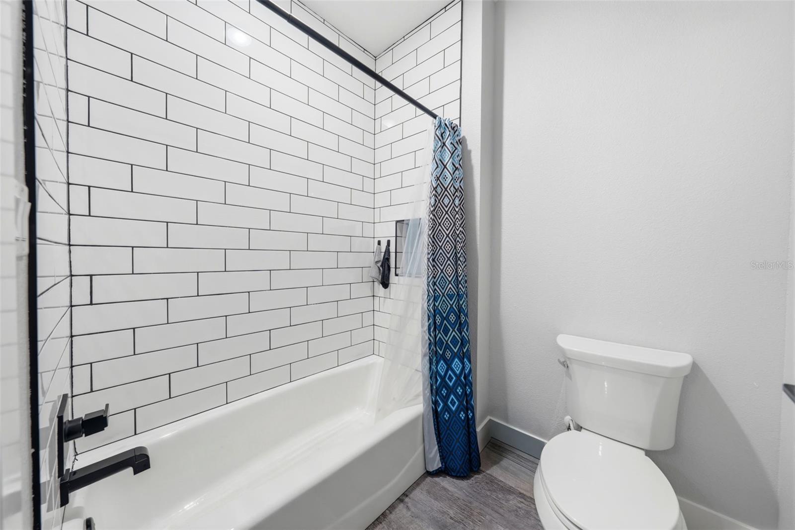 Image 71 of 83 For 2301 C 478a  