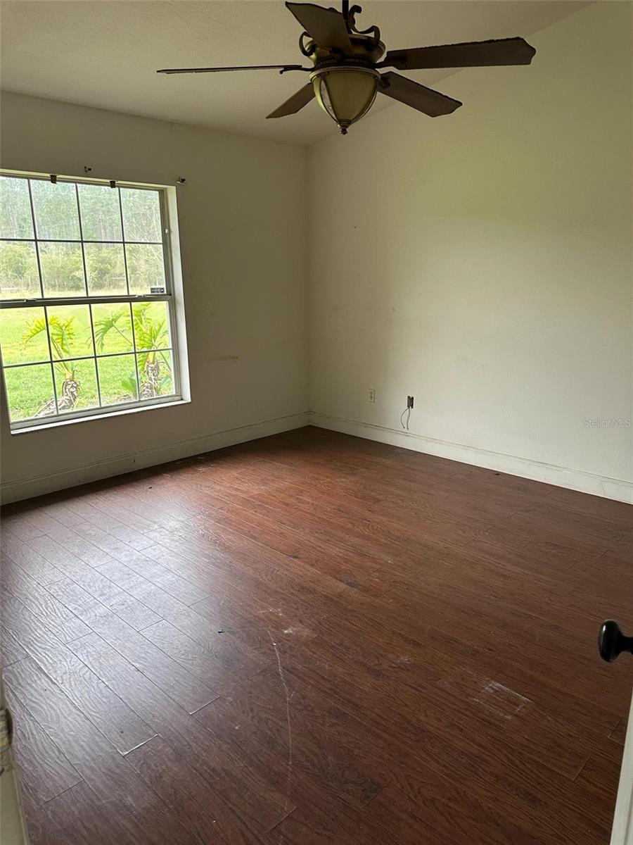 Image 11 of 25 For 7751 192nd Place