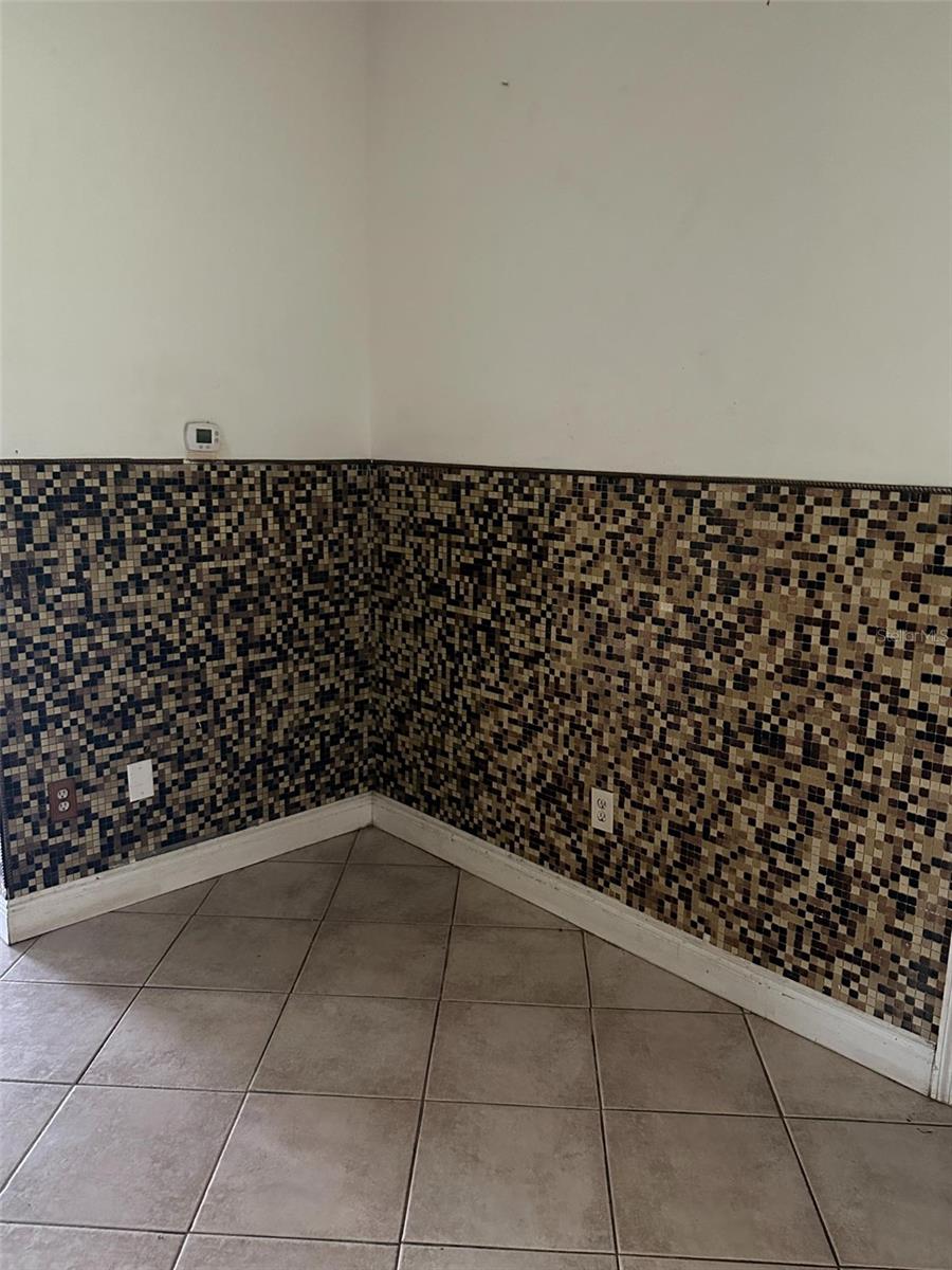 Image 8 of 25 For 7751 192nd Place