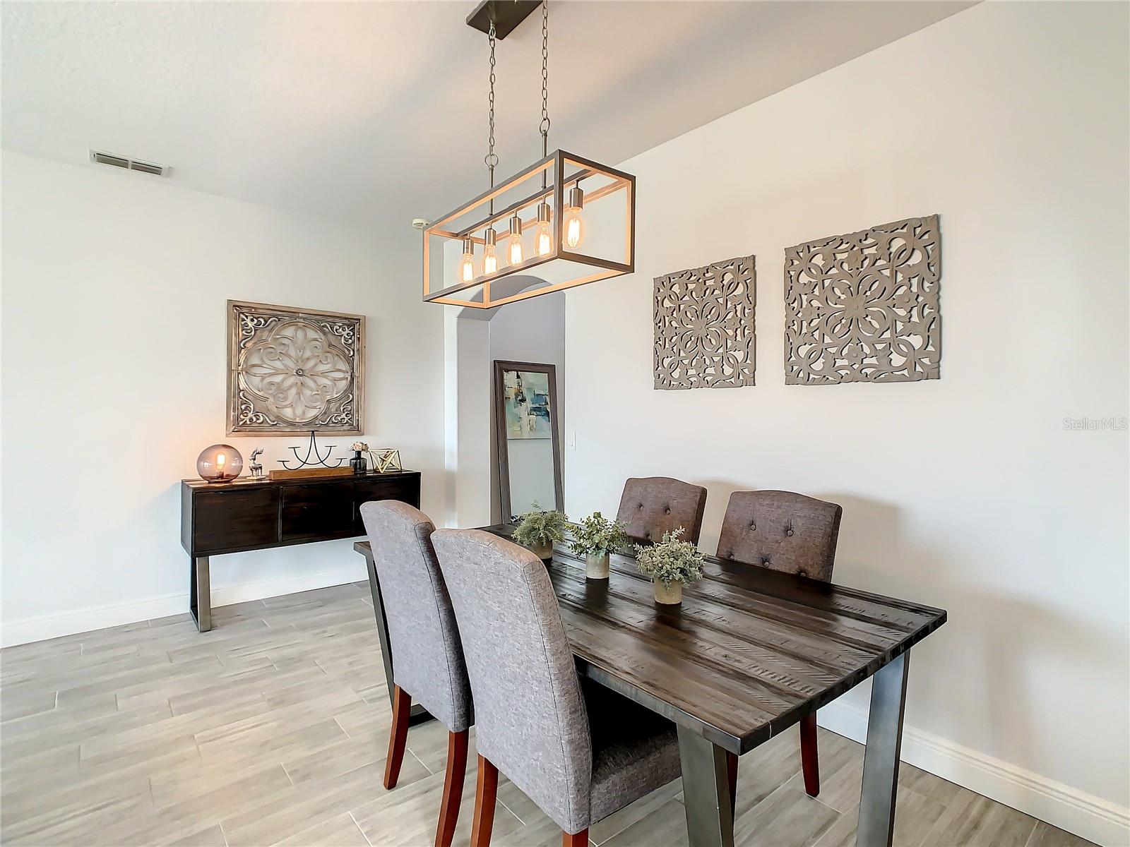 Image 16 of 68 For 223 Knollwood Drive