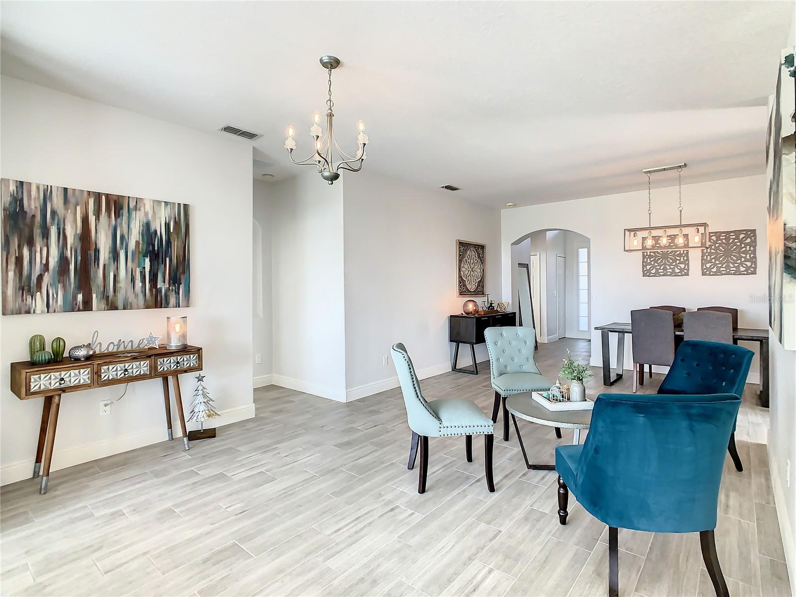 Image 7 of 68 For 223 Knollwood Drive