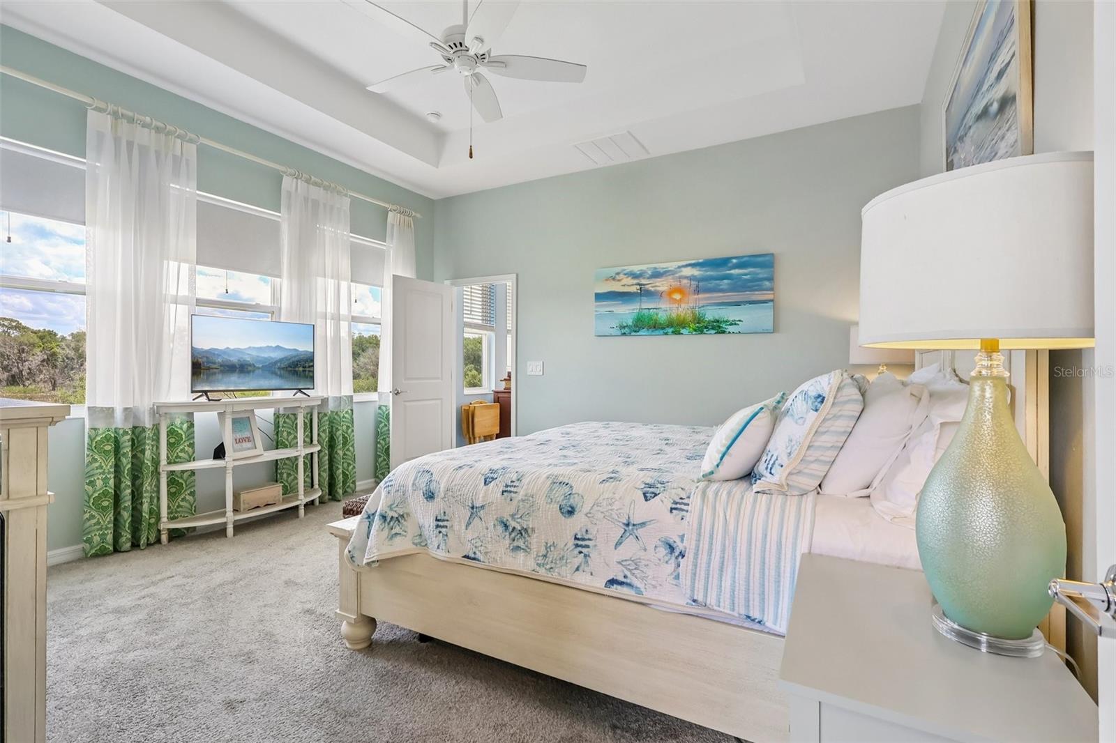 Listing photo id 22 for 6049 Claystone Way