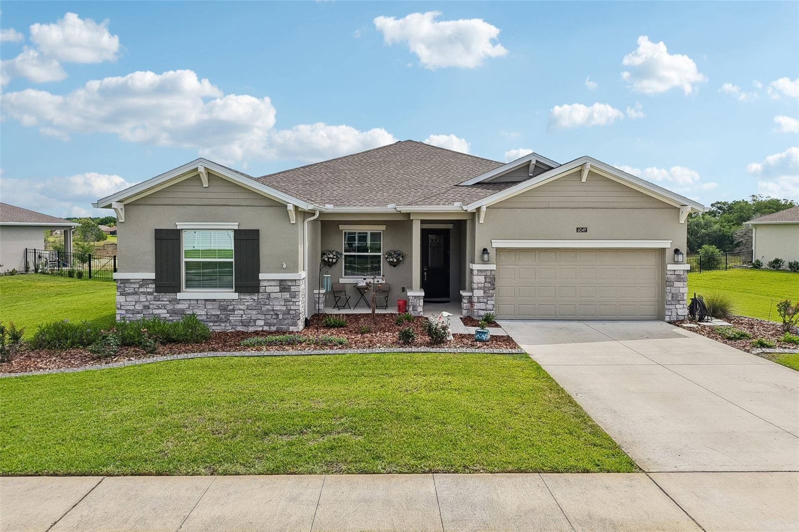 Listing photo id 39 for 6049 Claystone Way