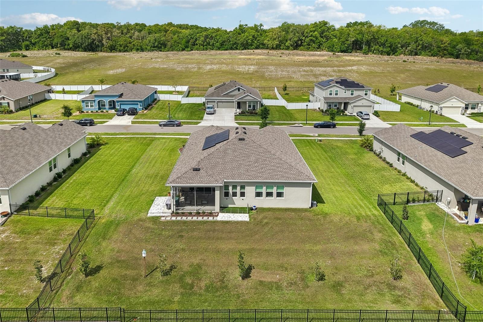 Listing photo id 45 for 6049 Claystone Way