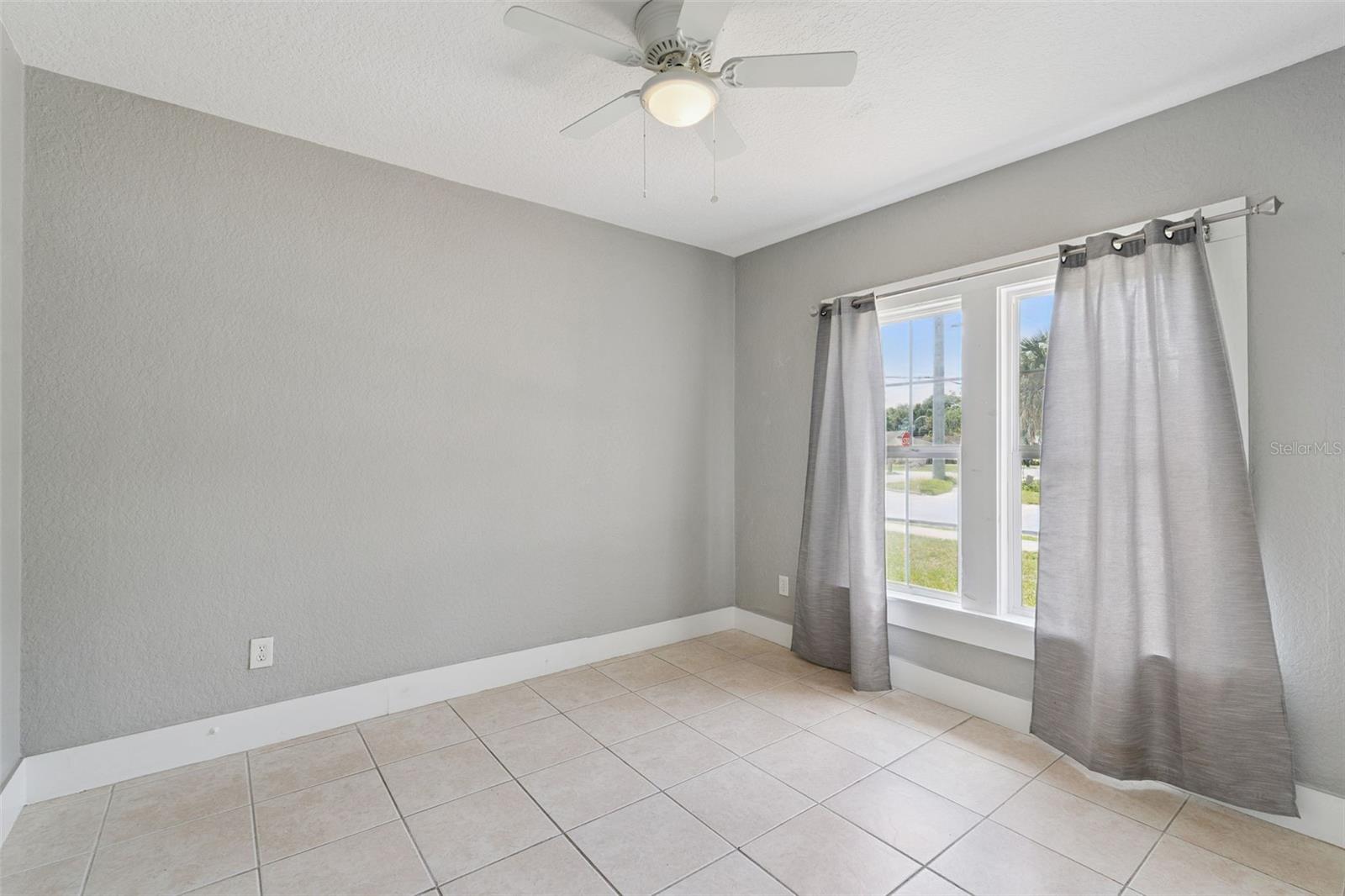 Image 19 of 48 For 1628 Grove Street