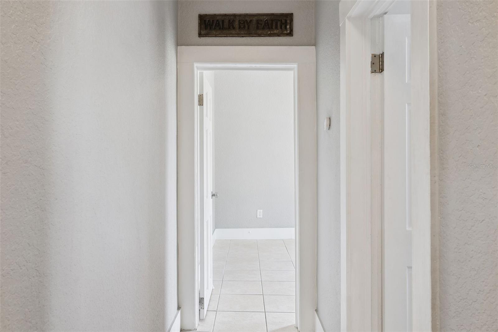 Image 21 of 48 For 1628 Grove Street