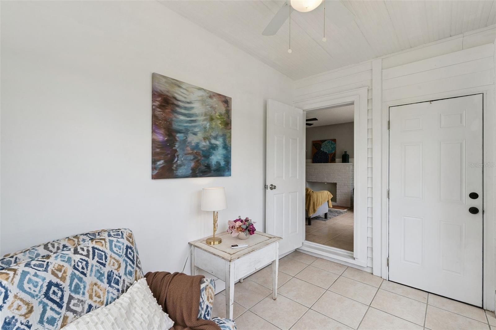 Image 28 of 48 For 1628 Grove Street