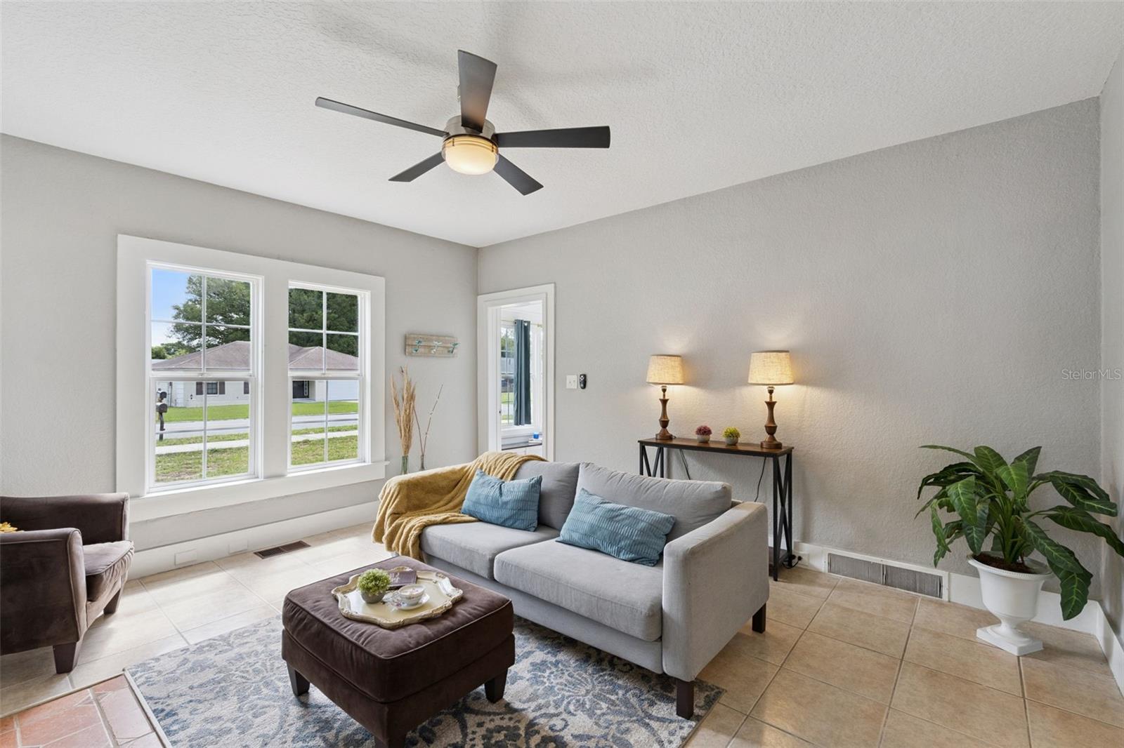 Image 7 of 48 For 1628 Grove Street