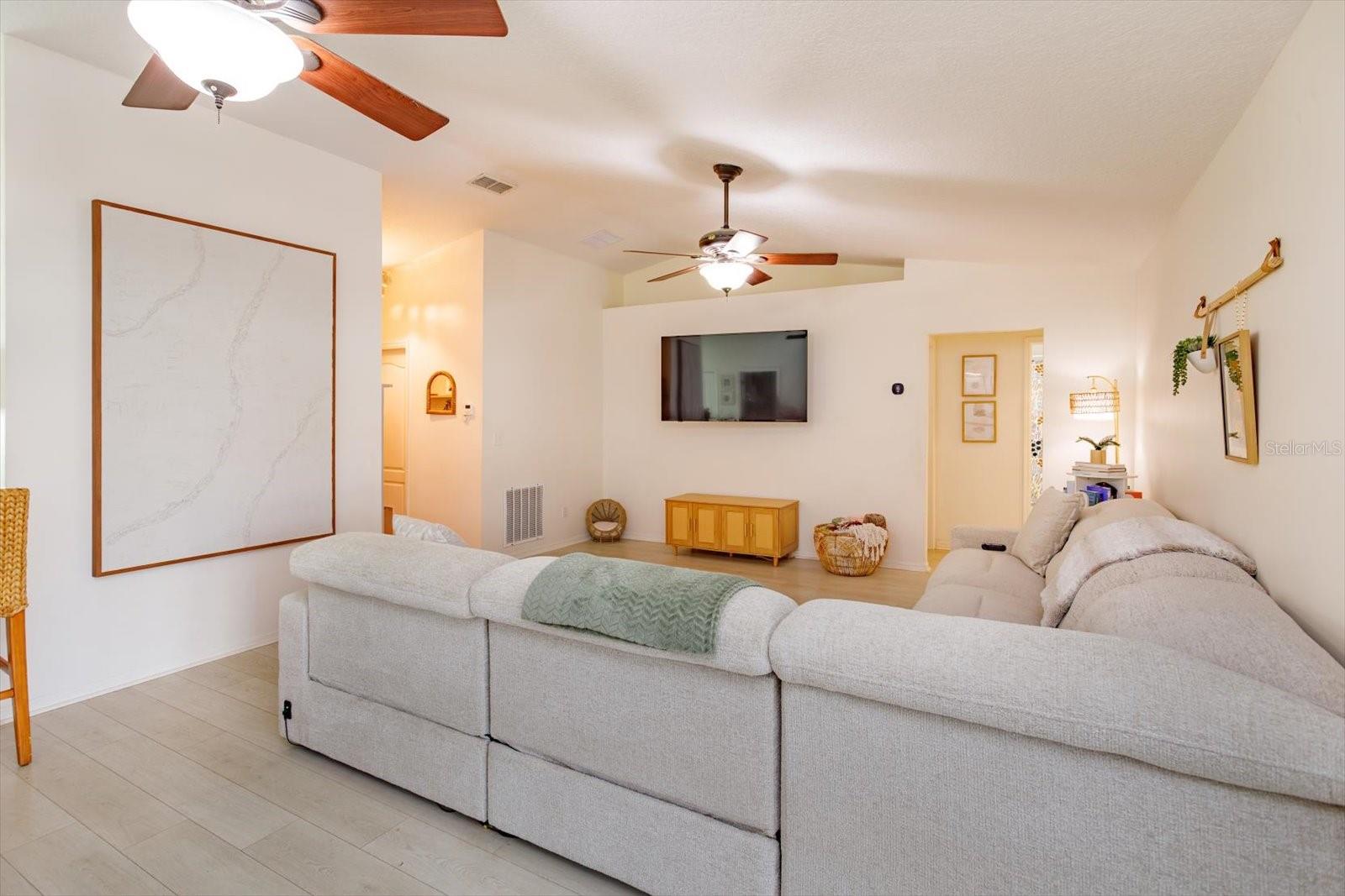 Image 5 of 23 For 1044 Arbor Hill Circle