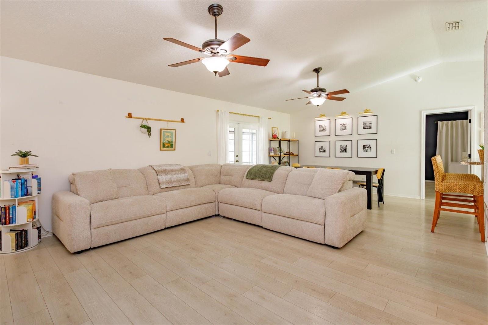 Image 6 of 23 For 1044 Arbor Hill Circle