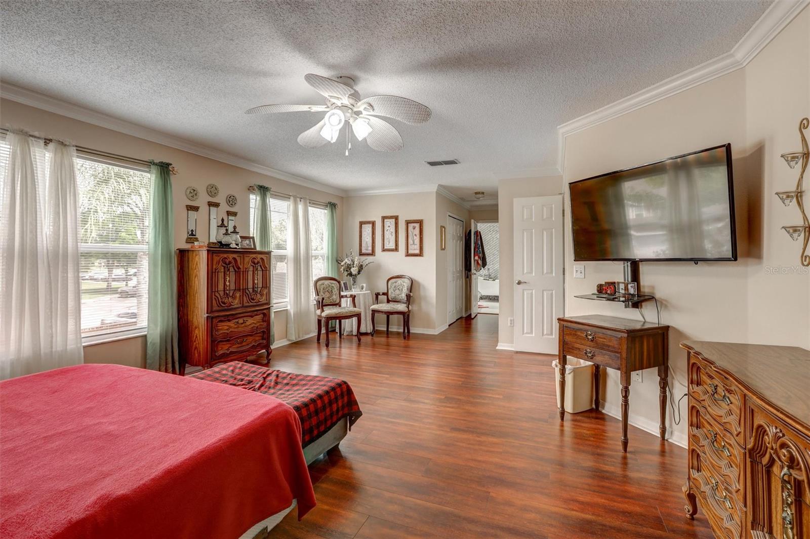 Image 28 of 42 For 1776 Bobtail Drive