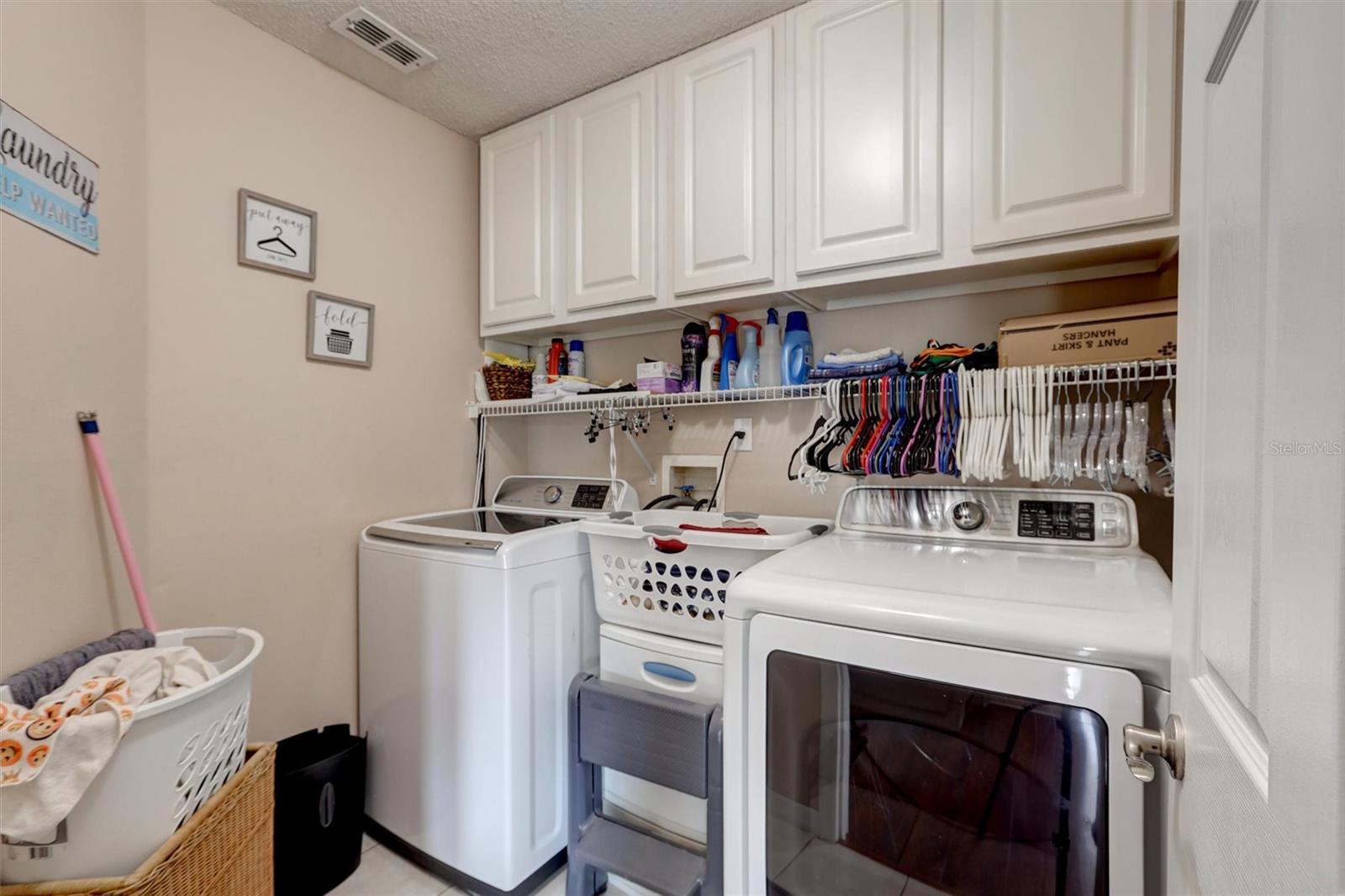 Image 32 of 42 For 1776 Bobtail Drive