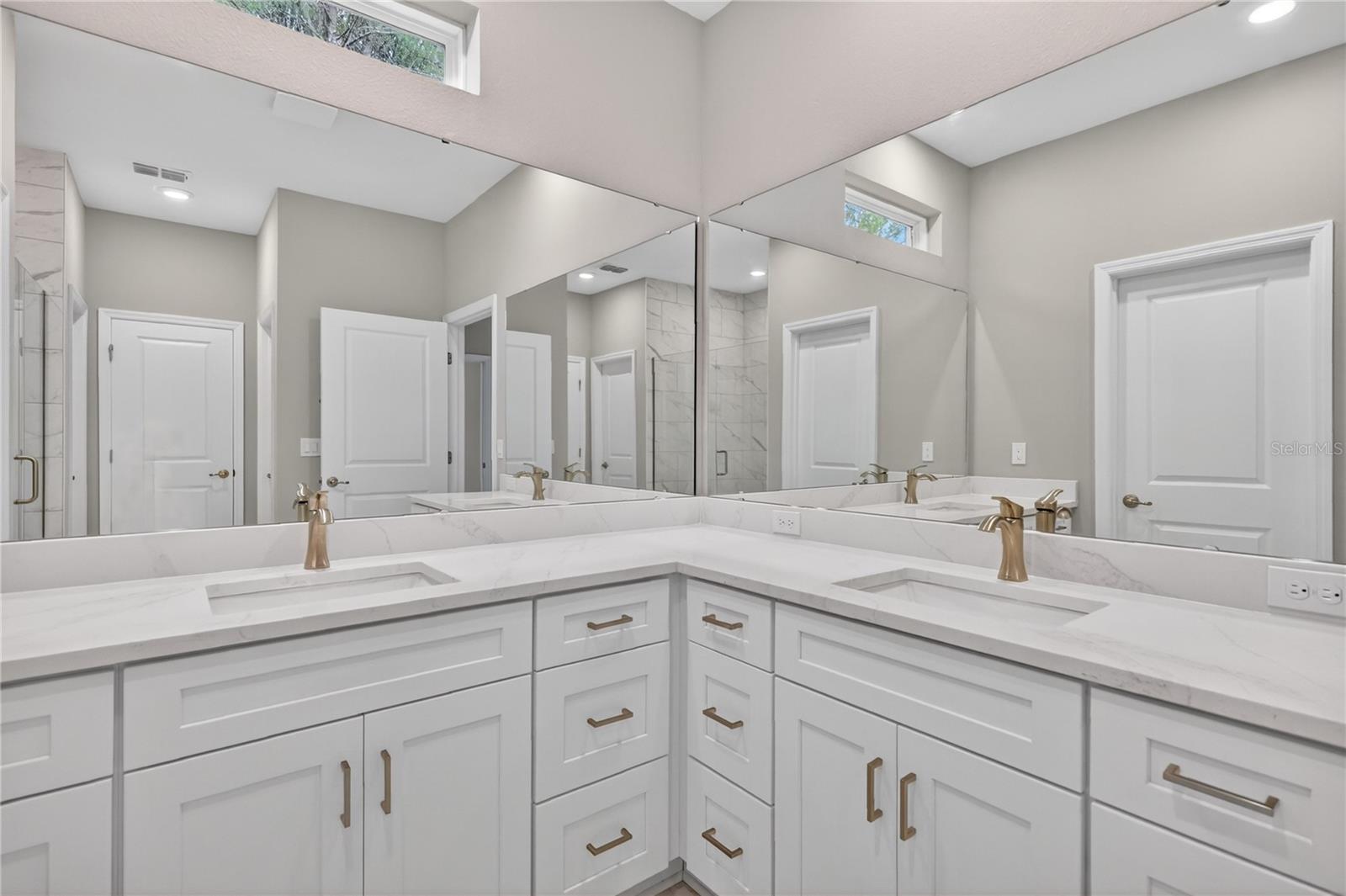 Image 16 of 48 For 30165 Bluebell Avenue