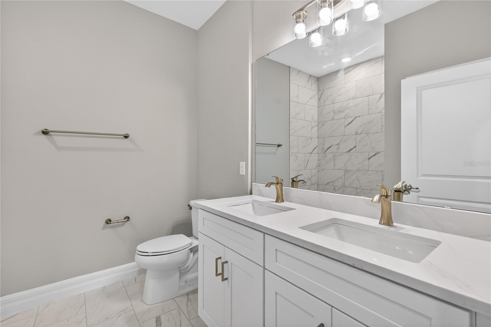 Image 20 of 48 For 30165 Bluebell Avenue