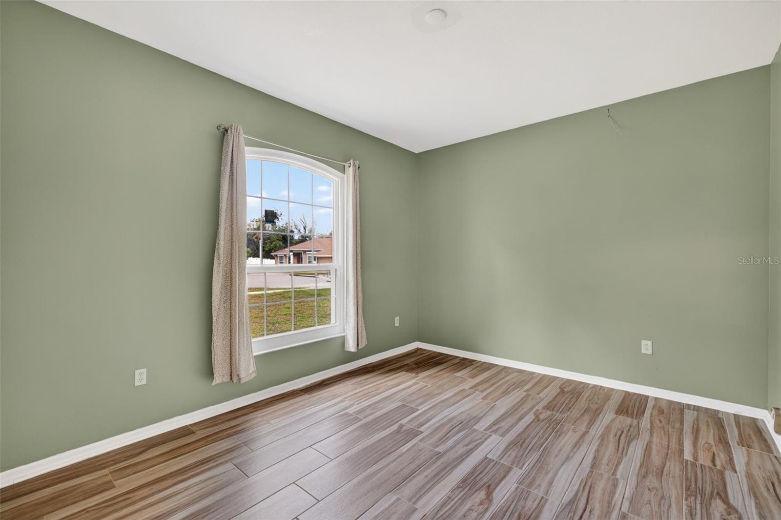 Image 17 of 37 For 14608 Eagle Eye Ct