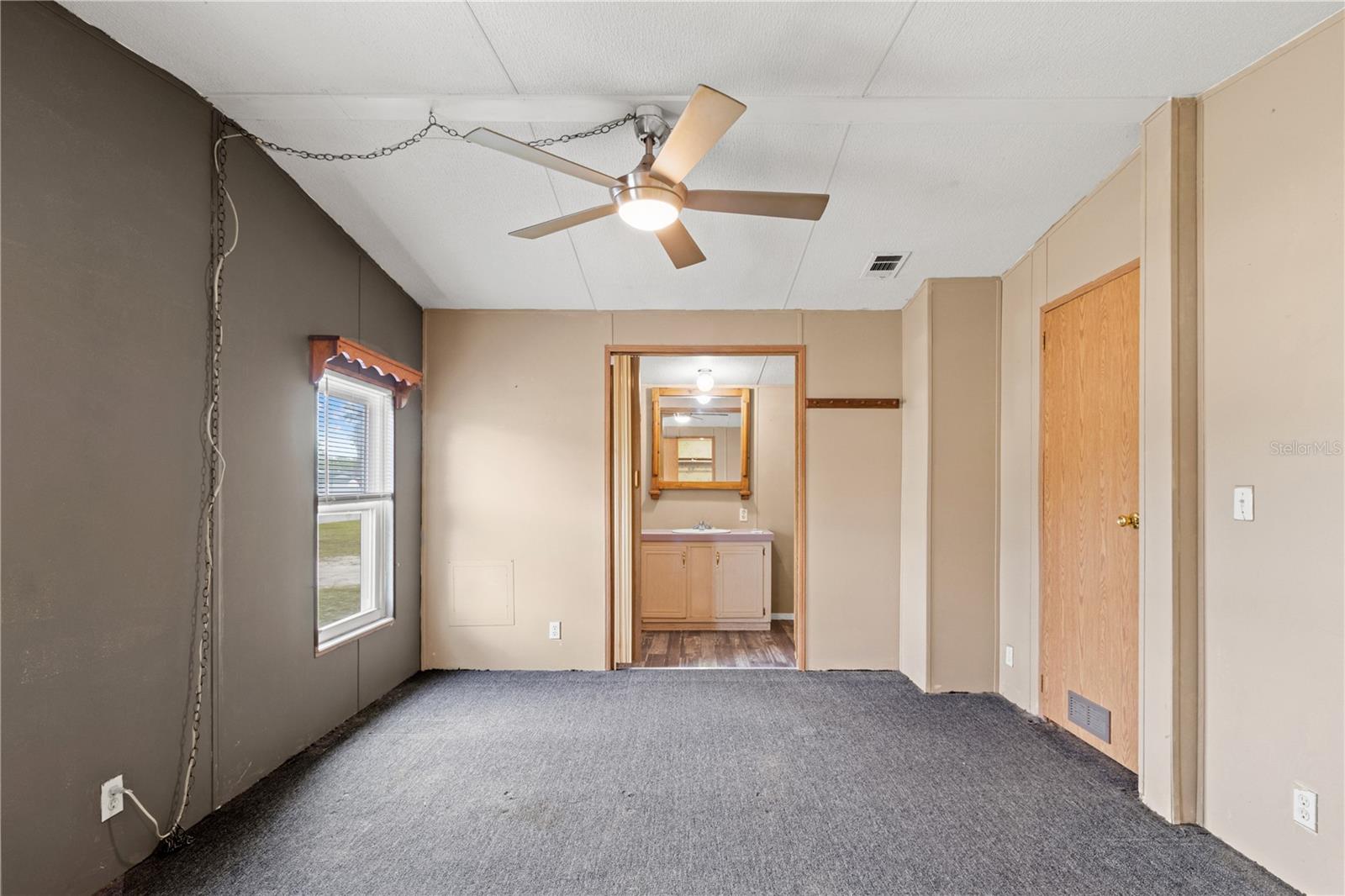 Image 12 of 37 For 1371 12th Lane