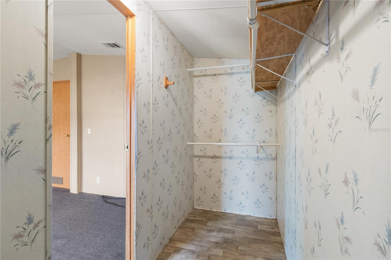 Image 16 of 37 For 1371 12th Lane