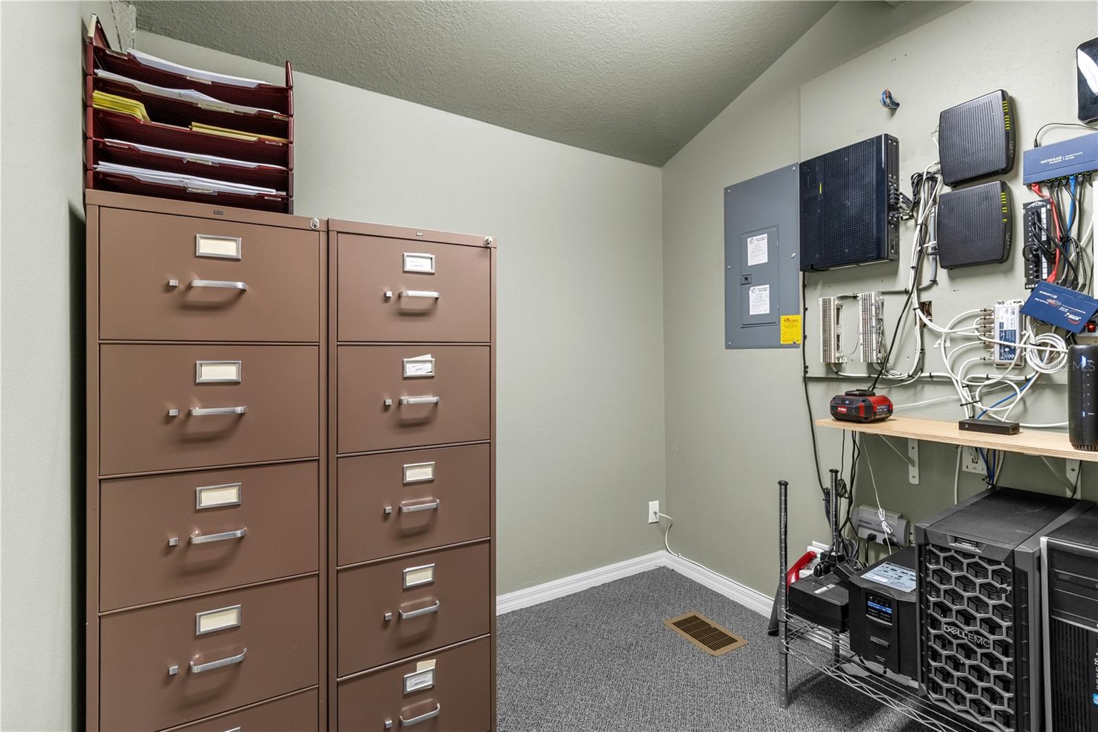 Image 22 of 43 For 107 4th Street