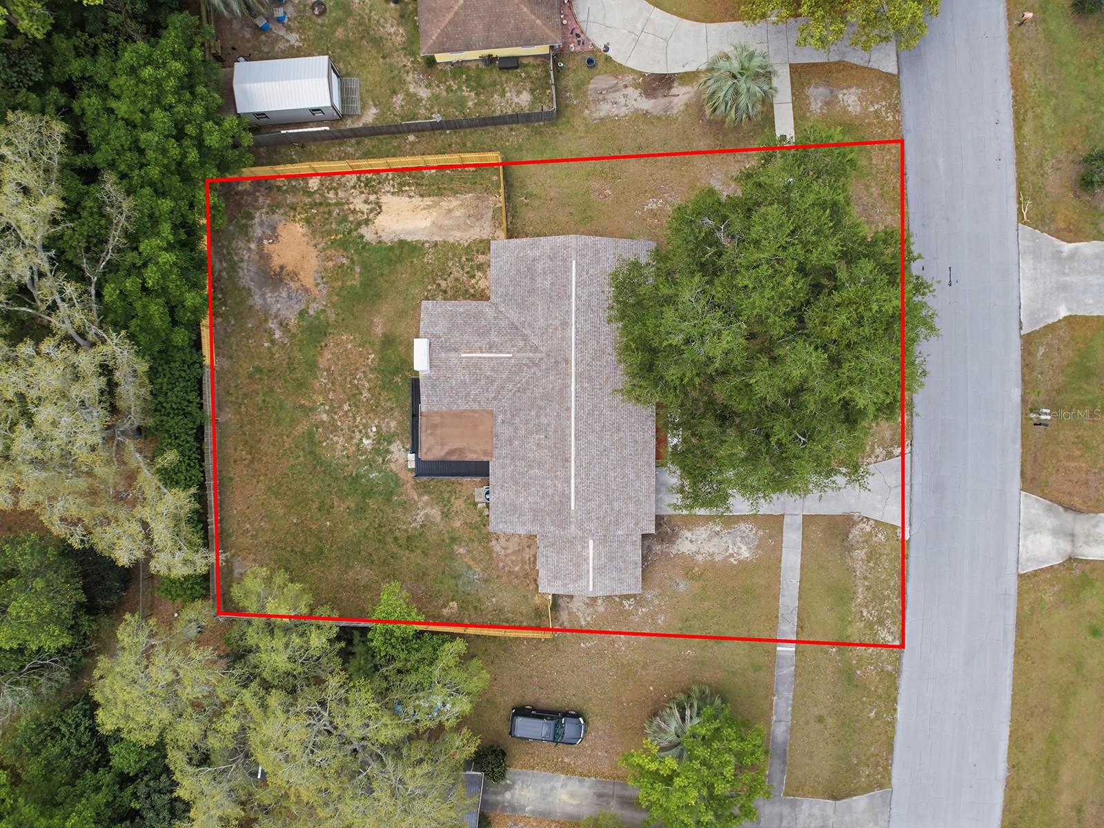 Listing photo id 38 for 9074 Golfview Drive