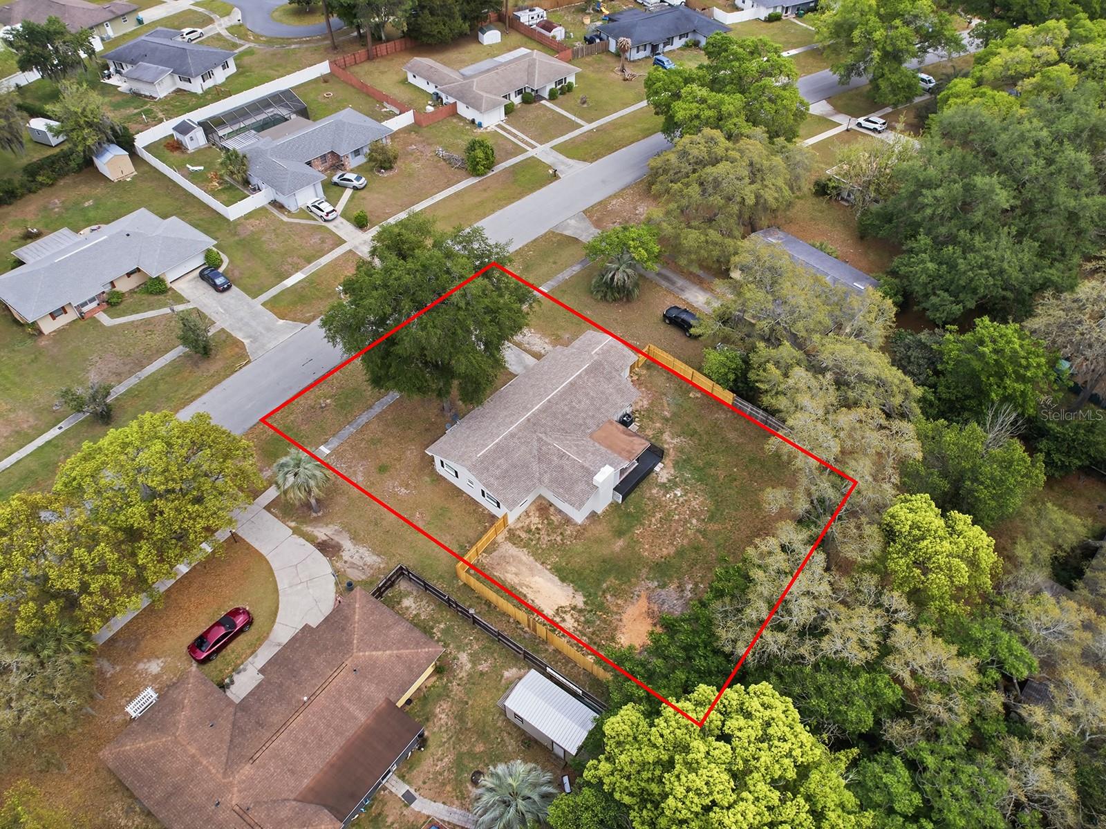 Listing photo id 40 for 9074 Golfview Drive