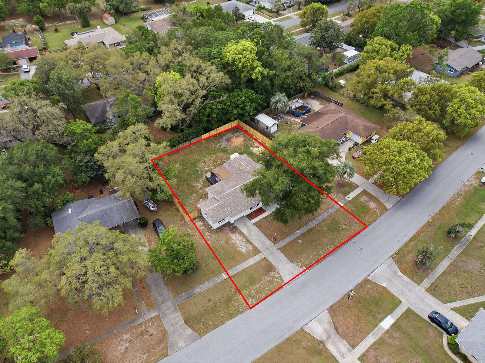 Listing photo id 41 for 9074 Golfview Drive