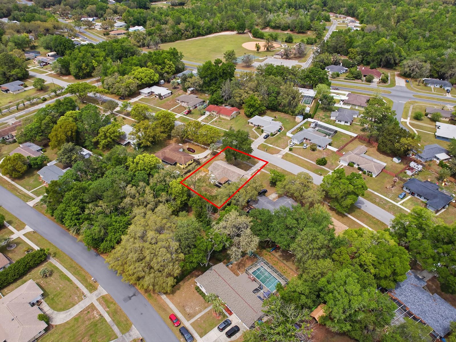 Listing photo id 43 for 9074 Golfview Drive