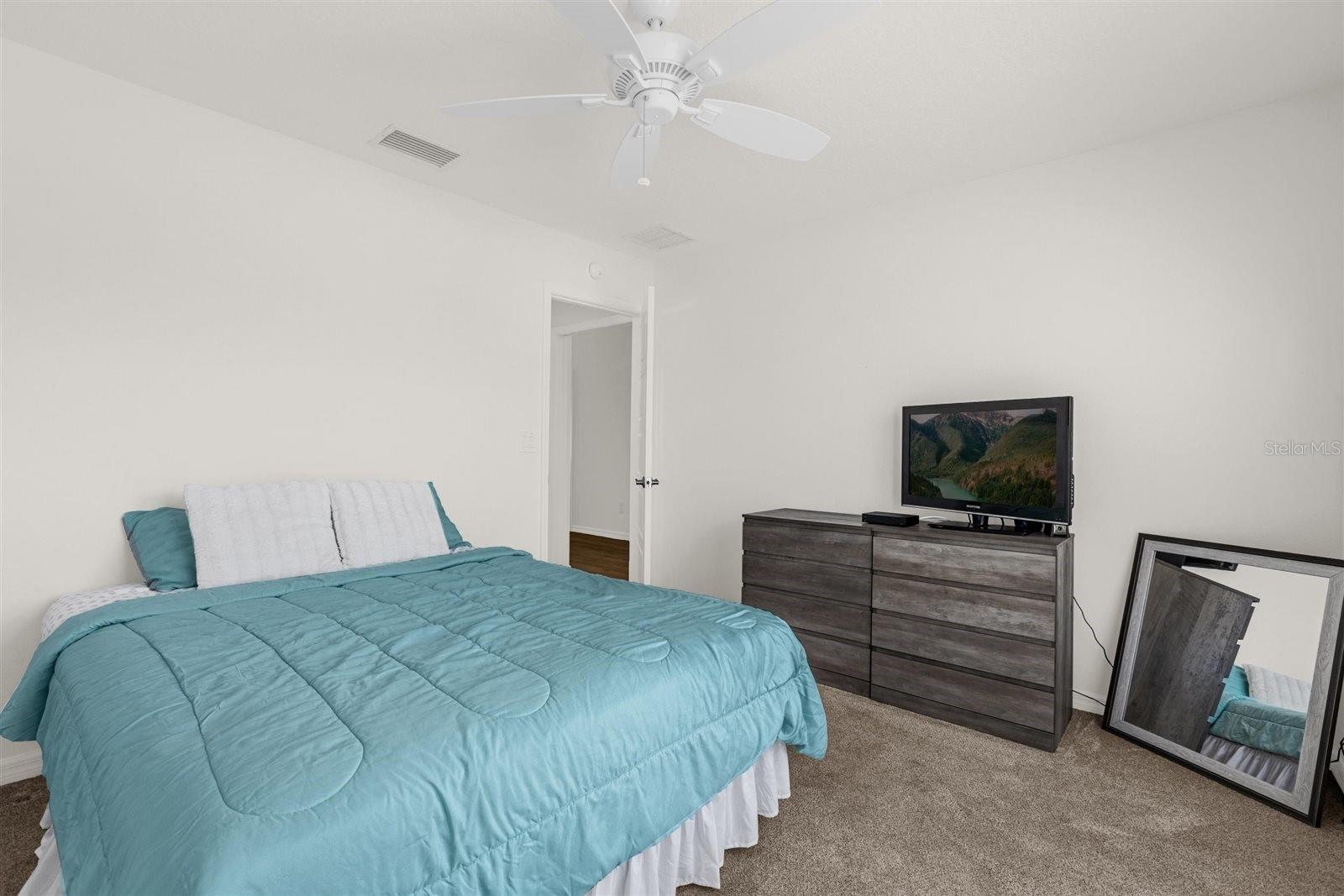 Image 14 of 39 For 2895 Osborne Street