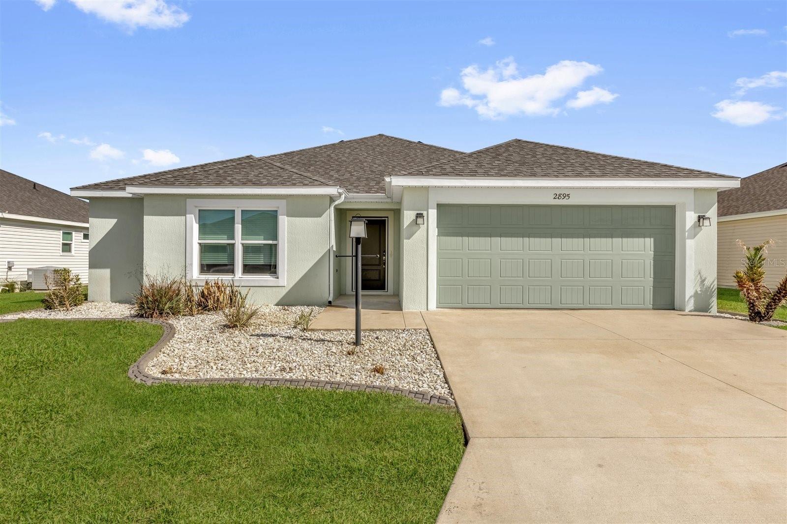 Image 2 of 39 For 2895 Osborne Street