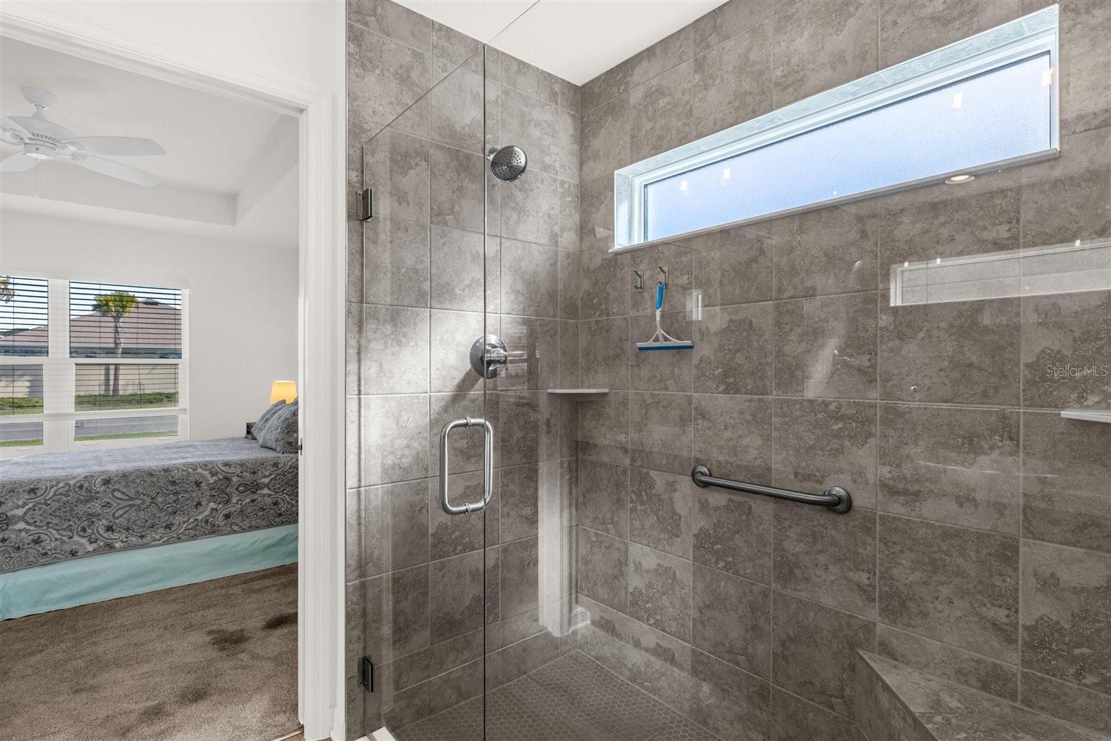 Image 22 of 39 For 2895 Osborne Street