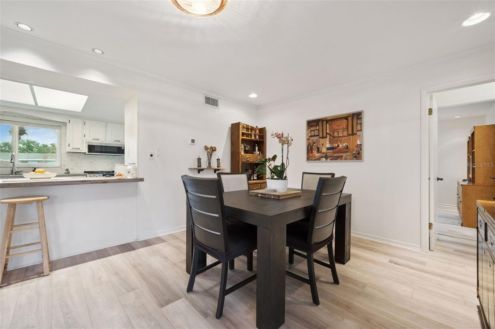 Image 13 of 46 For 425 Vandergrift Drive