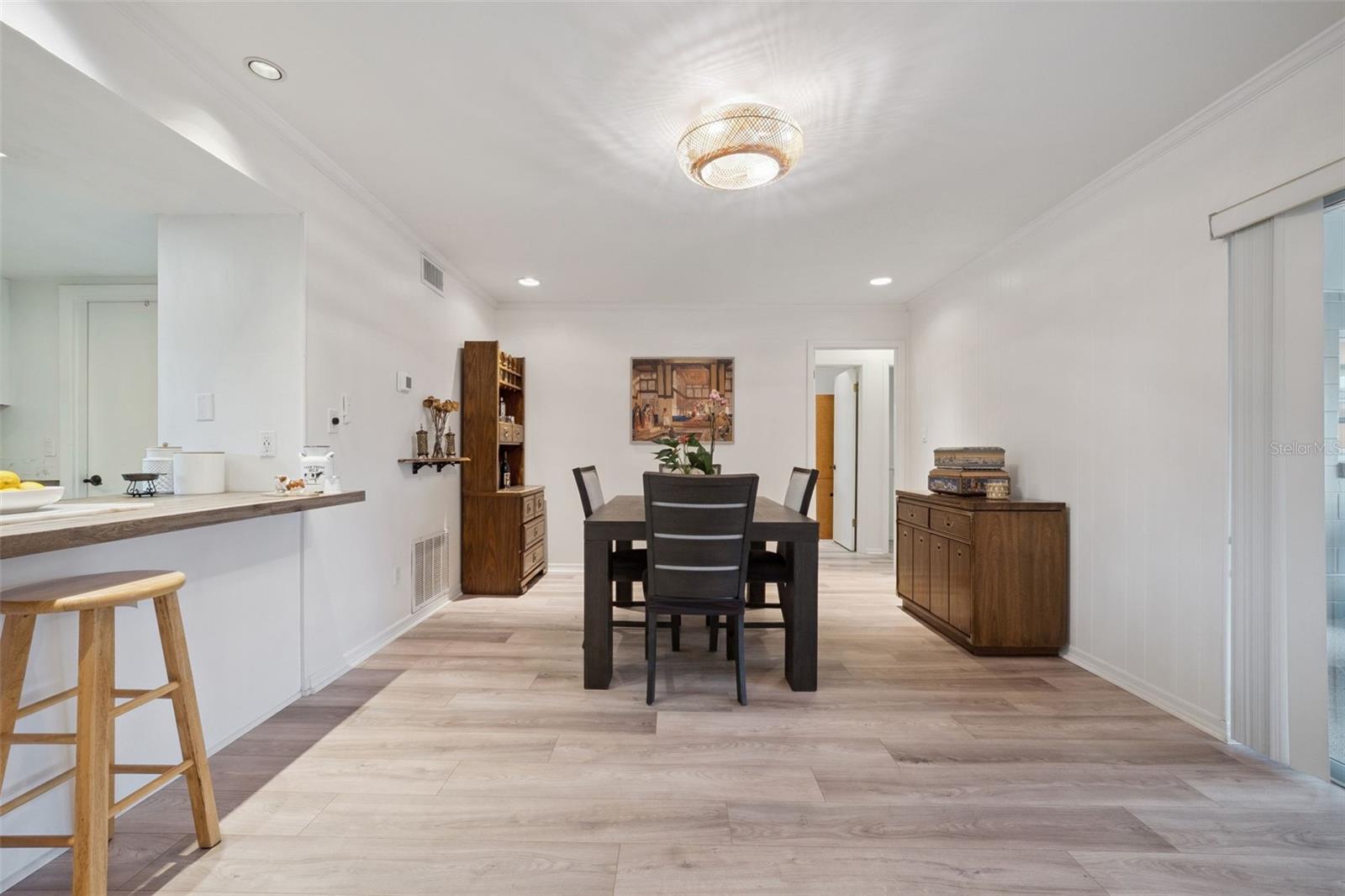 Image 14 of 46 For 425 Vandergrift Drive